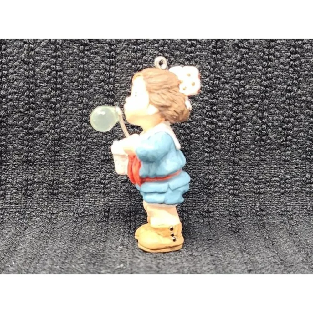 1999 Hallmark Keepsake Happy Bubble Blower Easter/Christmas‎ Ornament